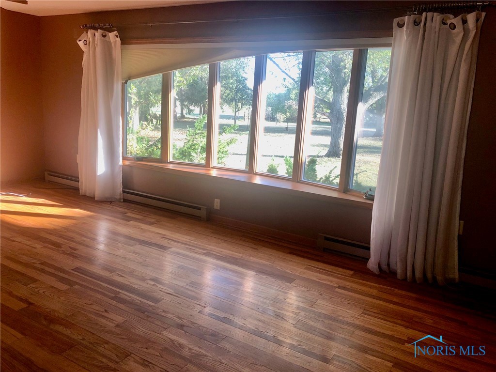 21490 W Holts East Road