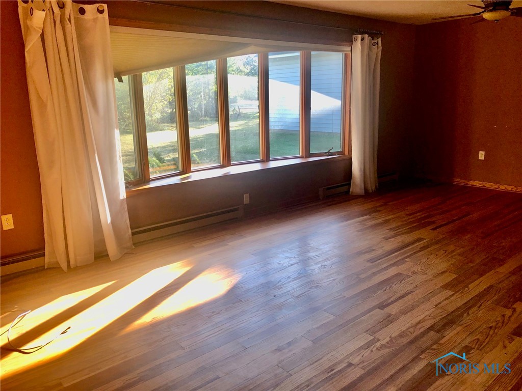 21490 W Holts East Road