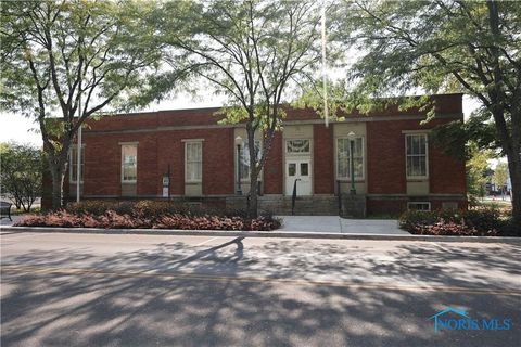 Photo of 415 Conant Street, Maumee, OH 43537 (MLS # 6127662)