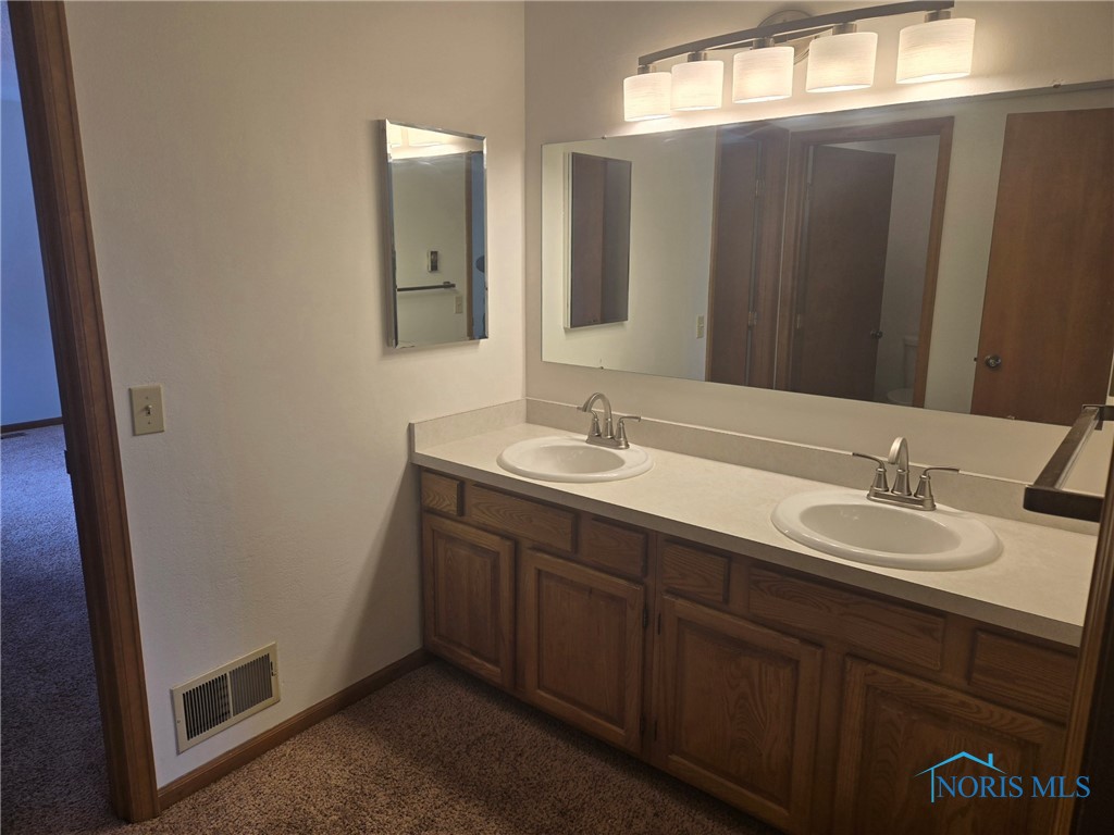 1205 Hidden Ridge Road #A, Toledo, Ohio image 17
