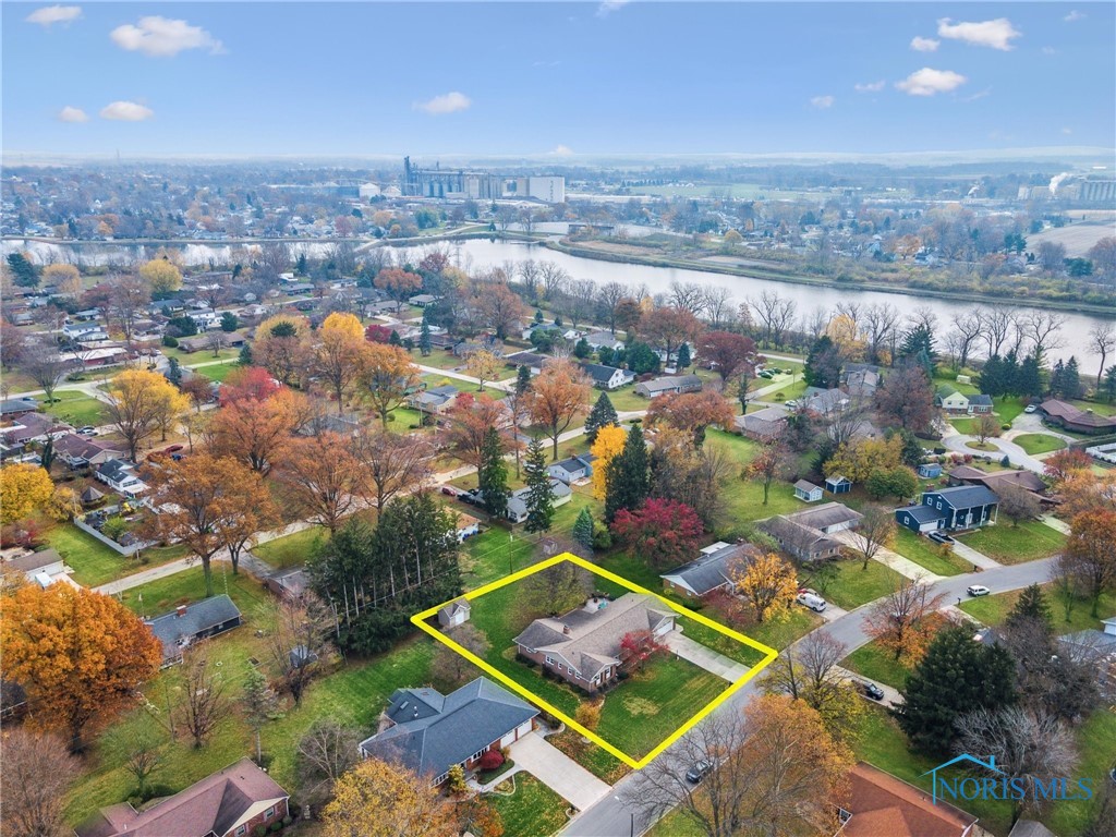 414 W Ridge Drive, Fostoria, Ohio image 9