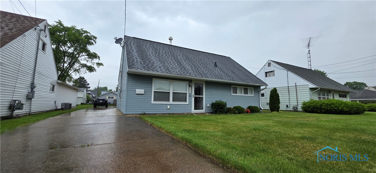 209 Fair Street, Clyde, Ohio image 1