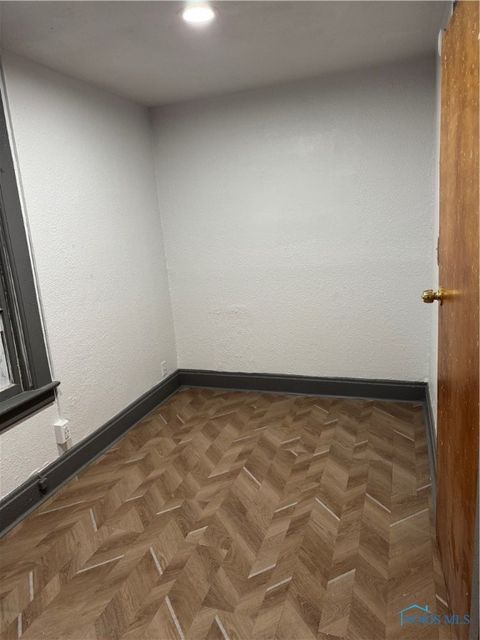 Tiny photo for 210 Charles Street, Toledo, OH 43609 (MLS # 6136739)