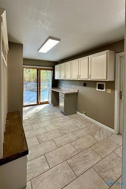 Tiny photo for 181 S US Highway 23, Fostoria, OH 44830 (MLS # 6136546)