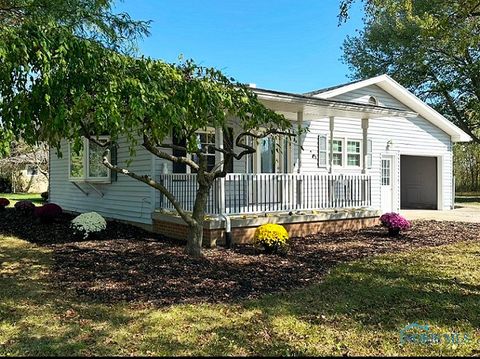 Tiny photo for 181 S US Highway 23, Fostoria, OH 44830 (MLS # 6136546)