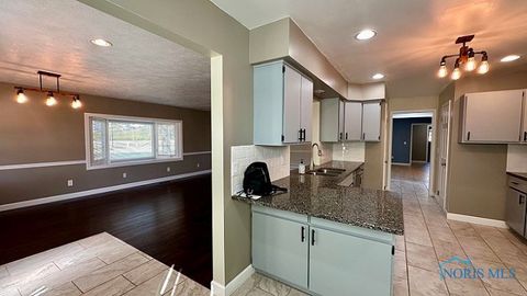 Tiny photo for 181 S US Highway 23, Fostoria, OH 44830 (MLS # 6136546)