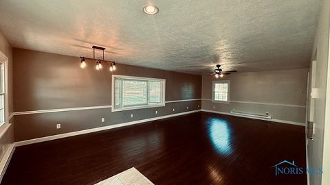 Tiny photo for 181 S US Highway 23, Fostoria, OH 44830 (MLS # 6136546)