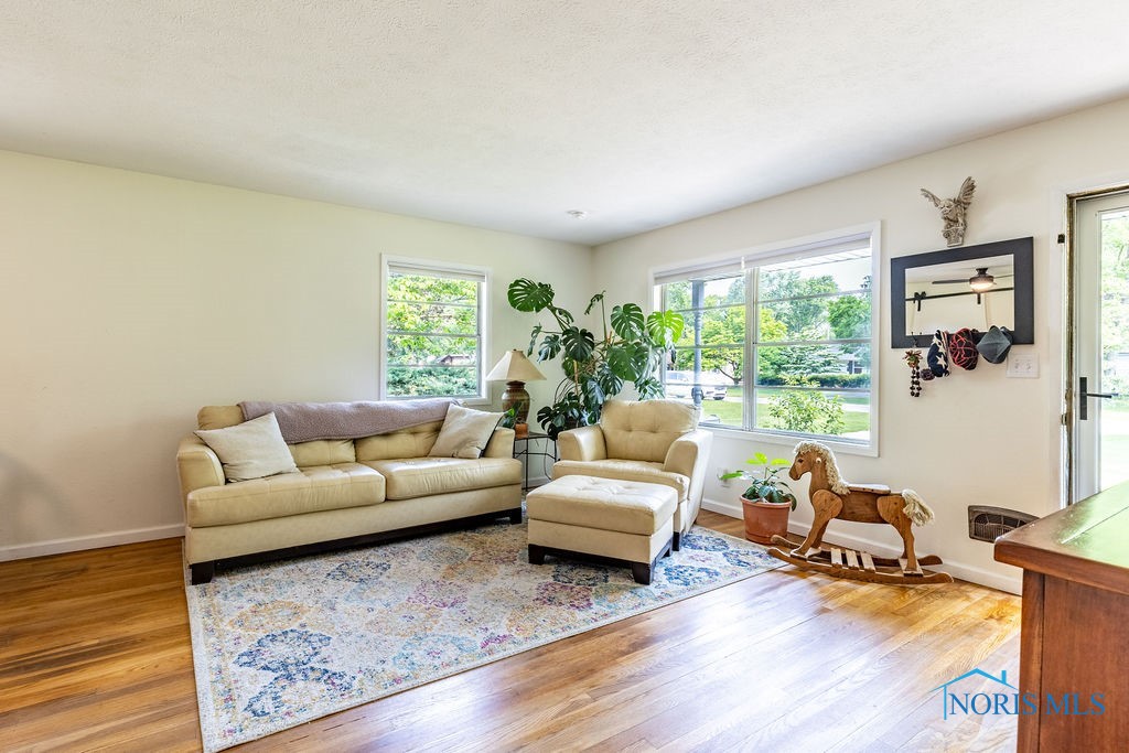 6119 Greenacre Road, Toledo, Ohio image 16