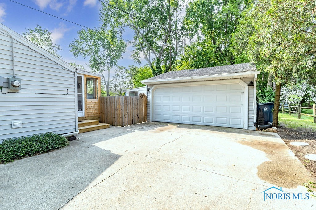 6119 Greenacre Road, Toledo, Ohio image 5