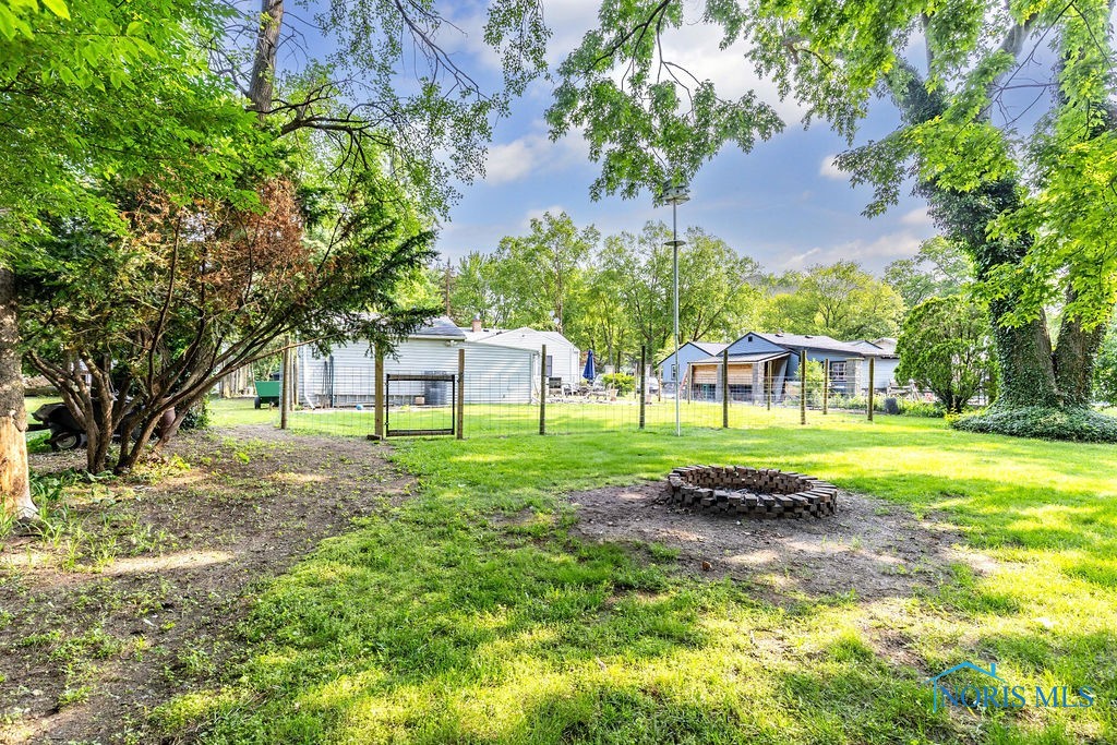 6119 Greenacre Road, Toledo, Ohio image 12