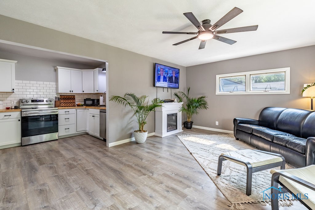 6119 Greenacre Road, Toledo, Ohio image 33