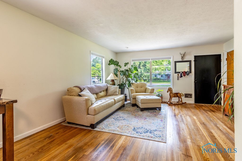 6119 Greenacre Road, Toledo, Ohio image 18