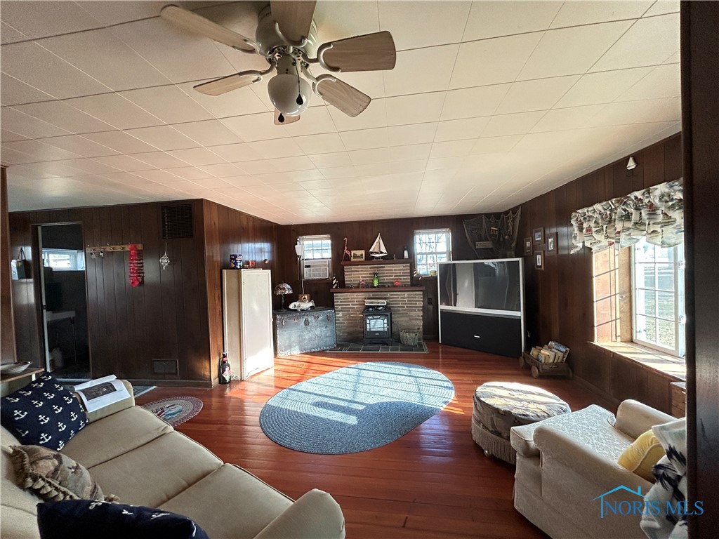 6626 N Earl Avenue, Oak Harbor, Ohio image 5