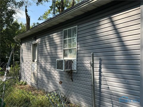 Tiny photo for 2748 Moffat Road, Toledo, OH 43615 (MLS # 6136953)