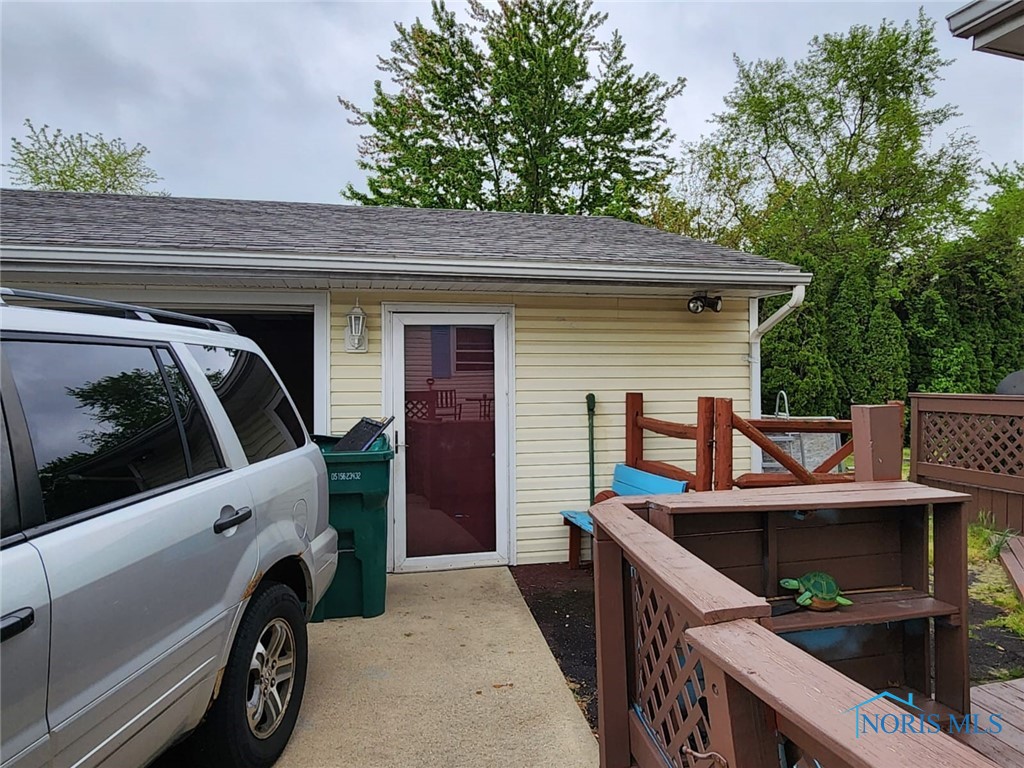 713 Glenwood Road, Rossford, Ohio image 17