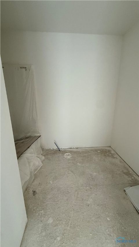 Tiny photo for 725 W Ironwood Drive, Rossford, OH 43460 (MLS # 6136446)