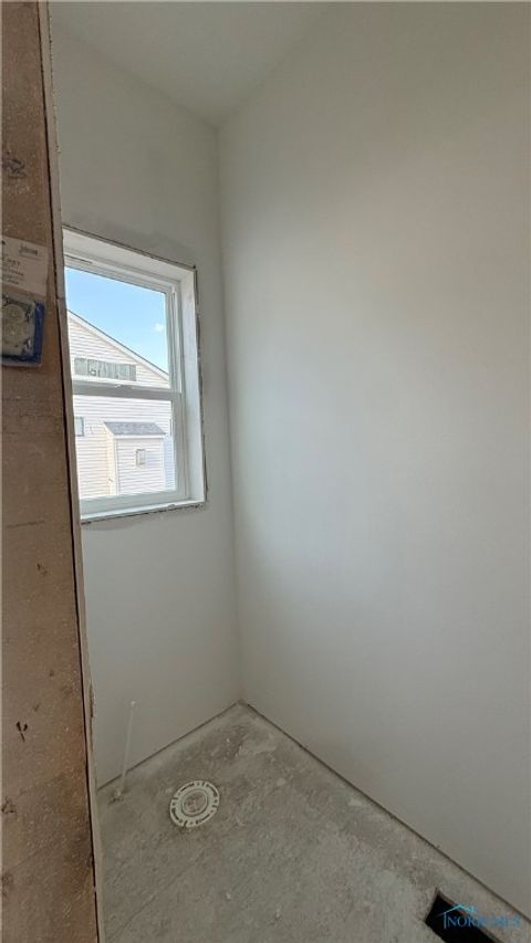 Tiny photo for 725 W Ironwood Drive, Rossford, OH 43460 (MLS # 6136446)