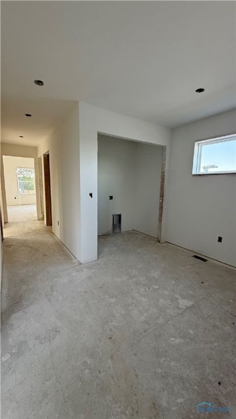 Tiny photo for 725 W Ironwood Drive, Rossford, OH 43460 (MLS # 6136446)