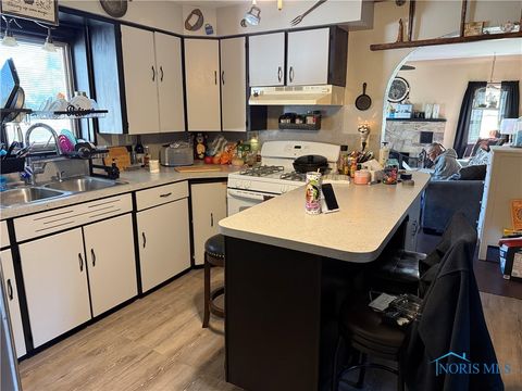 Tiny photo for 5559 Fremont Pike, Perrysburg, OH 43551 (MLS # 6137010)