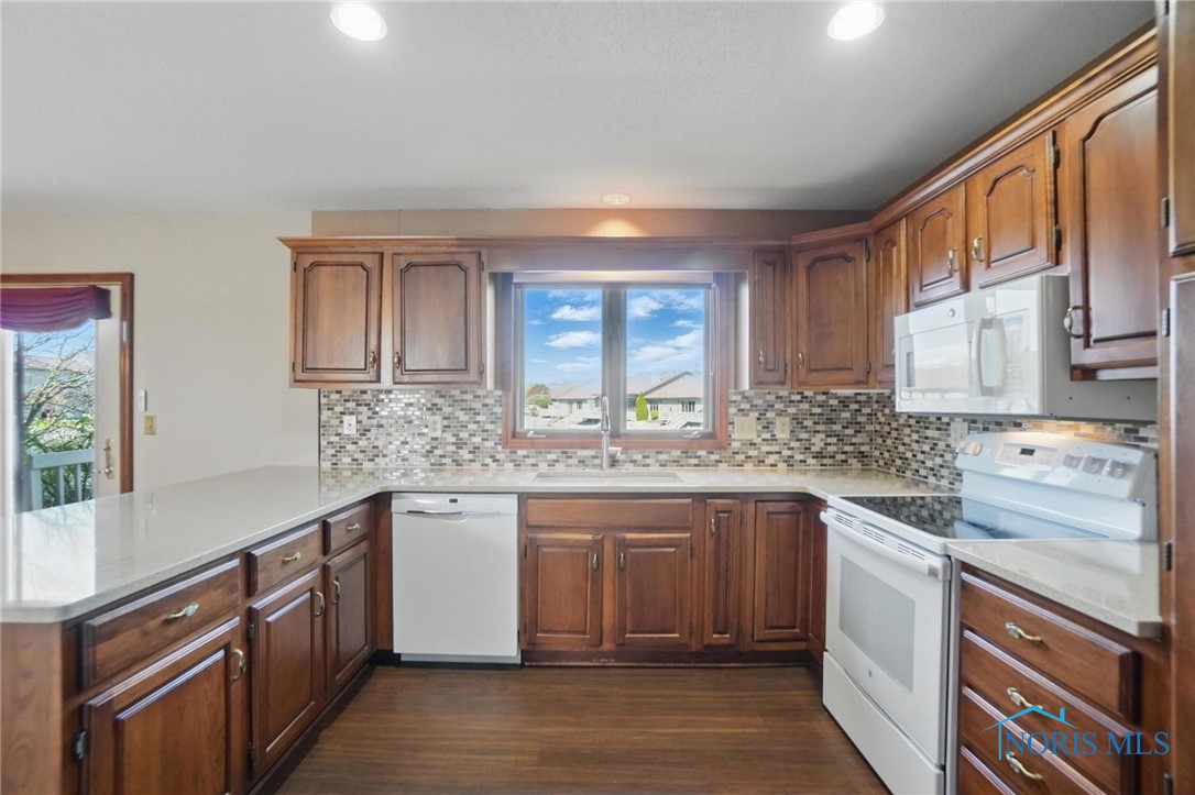 1067 Fox Run Road, Findlay, Ohio image 16