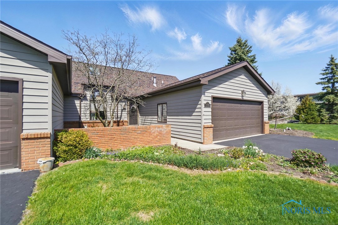1067 Fox Run Road, Findlay, Ohio image 2
