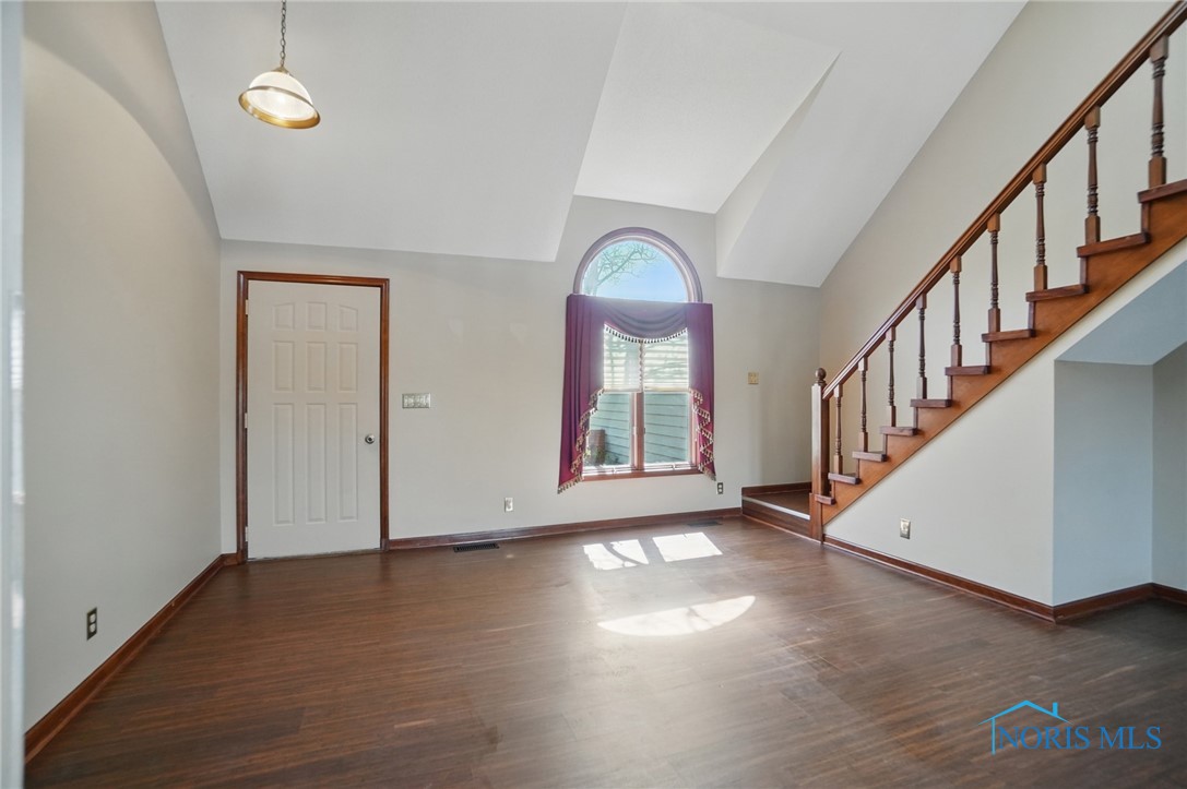 1067 Fox Run Road, Findlay, Ohio image 9