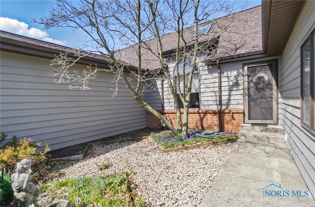 1067 Fox Run Road, Findlay, Ohio image 4