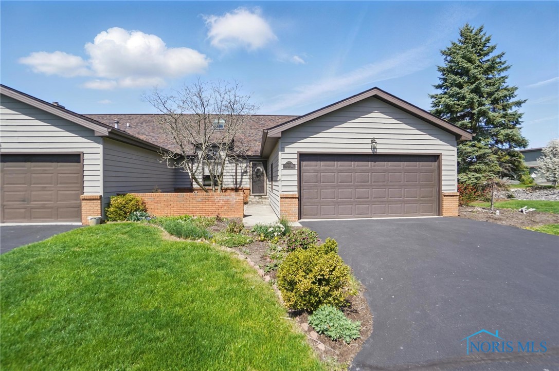 1067 Fox Run Road, Findlay, Ohio image 1