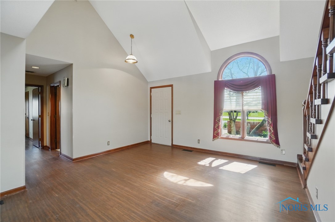 1067 Fox Run Road, Findlay, Ohio image 10