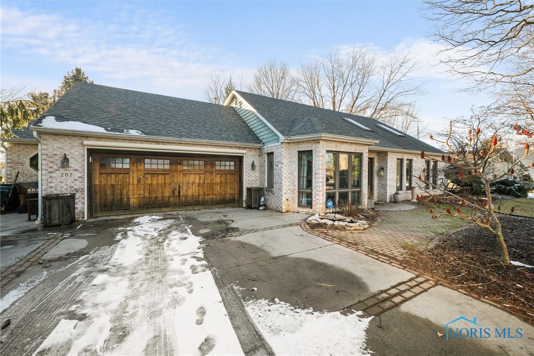 207 Lakeview Drive, Bryan, Ohio image 4