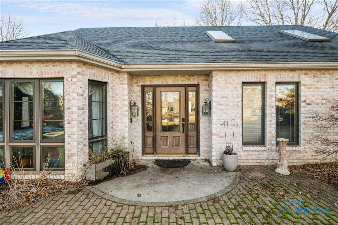 207 Lakeview Drive, Bryan, Ohio image 2