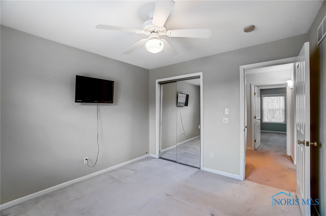 2243 Woods Edge Court, Toledo, Ohio image 36