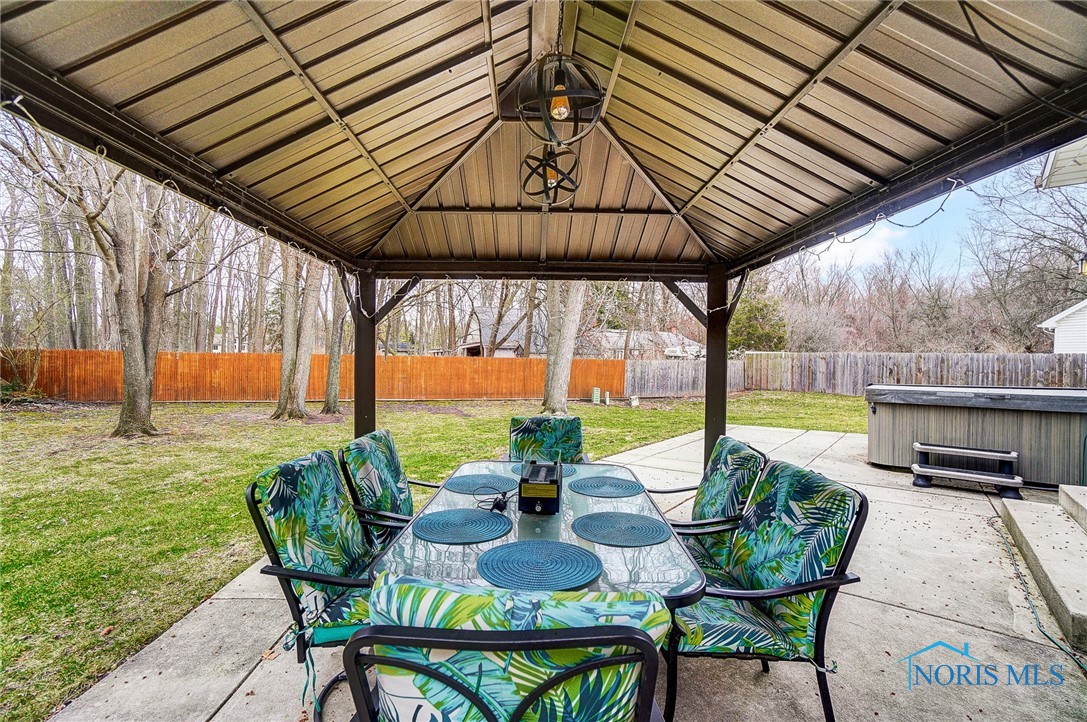 2243 Woods Edge Court, Toledo, Ohio image 47