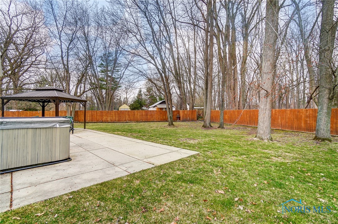 2243 Woods Edge Court, Toledo, Ohio image 48