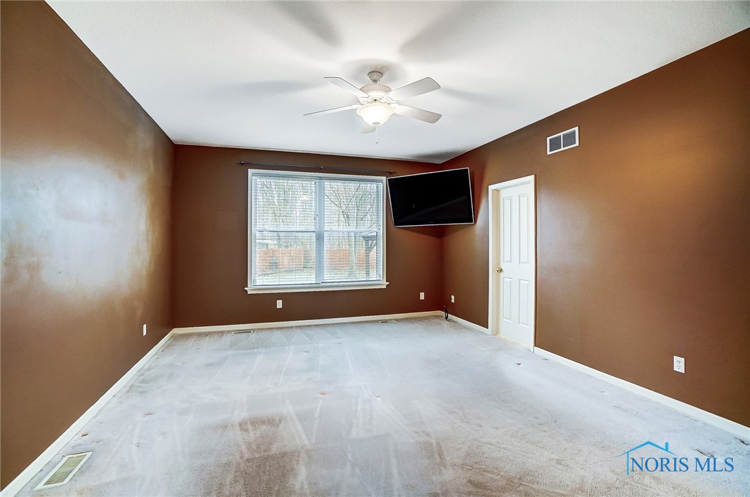 2243 Woods Edge Court, Toledo, Ohio image 21