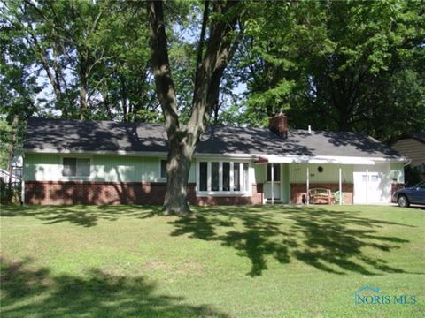 Photo of 4823 Cedarhurst Road, Toledo, OH 43613 (MLS # 6136655)