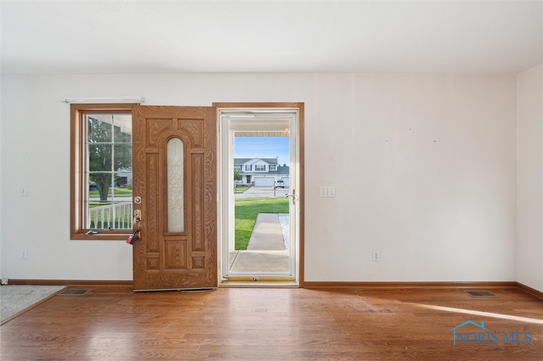 4062 Ranger Drive, Northwood, Ohio image 9