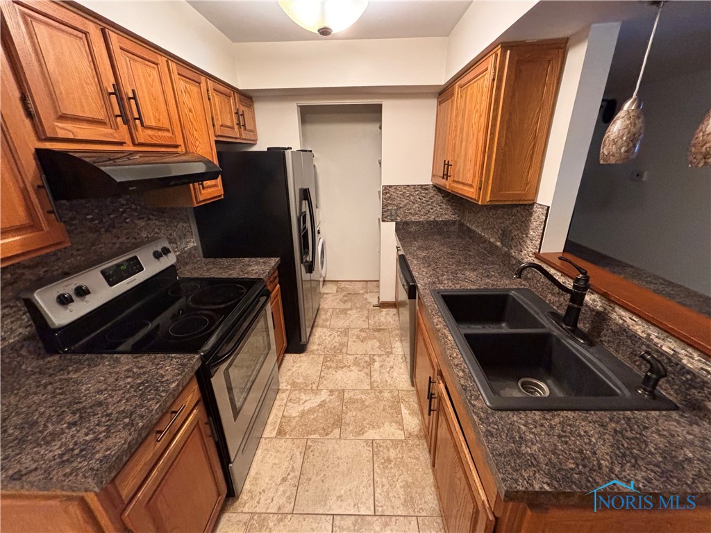 5713 Tibaron Lane #112, Toledo, Ohio image 4