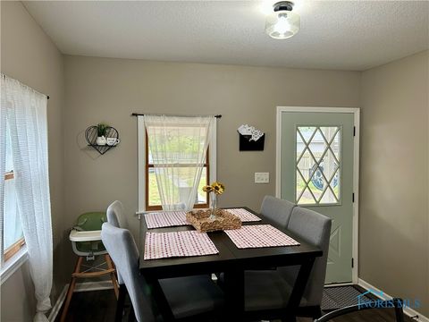 Tiny photo for 607 Center Street, Findlay, OH 45840 (MLS # 6136163)