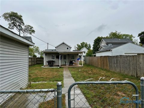 Tiny photo for 607 Center Street, Findlay, OH 45840 (MLS # 6136163)