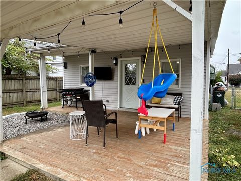 Tiny photo for 607 Center Street, Findlay, OH 45840 (MLS # 6136163)