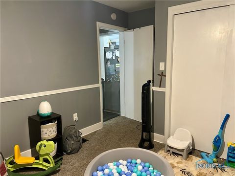 Tiny photo for 607 Center Street, Findlay, OH 45840 (MLS # 6136163)