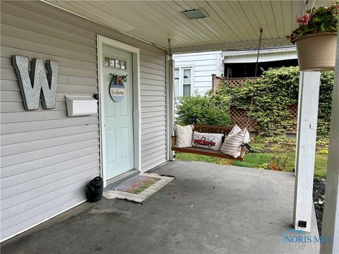 Tiny photo for 607 Center Street, Findlay, OH 45840 (MLS # 6136163)