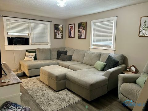 Tiny photo for 607 Center Street, Findlay, OH 45840 (MLS # 6136163)