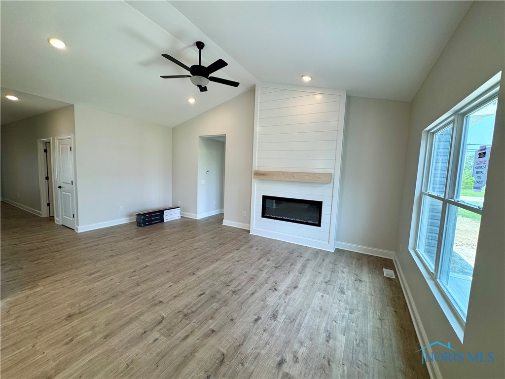 5017 Easton Drive, Oregon, Ohio image 2