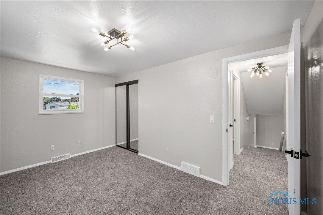 6136 Foth Drive, Toledo, Ohio image 16