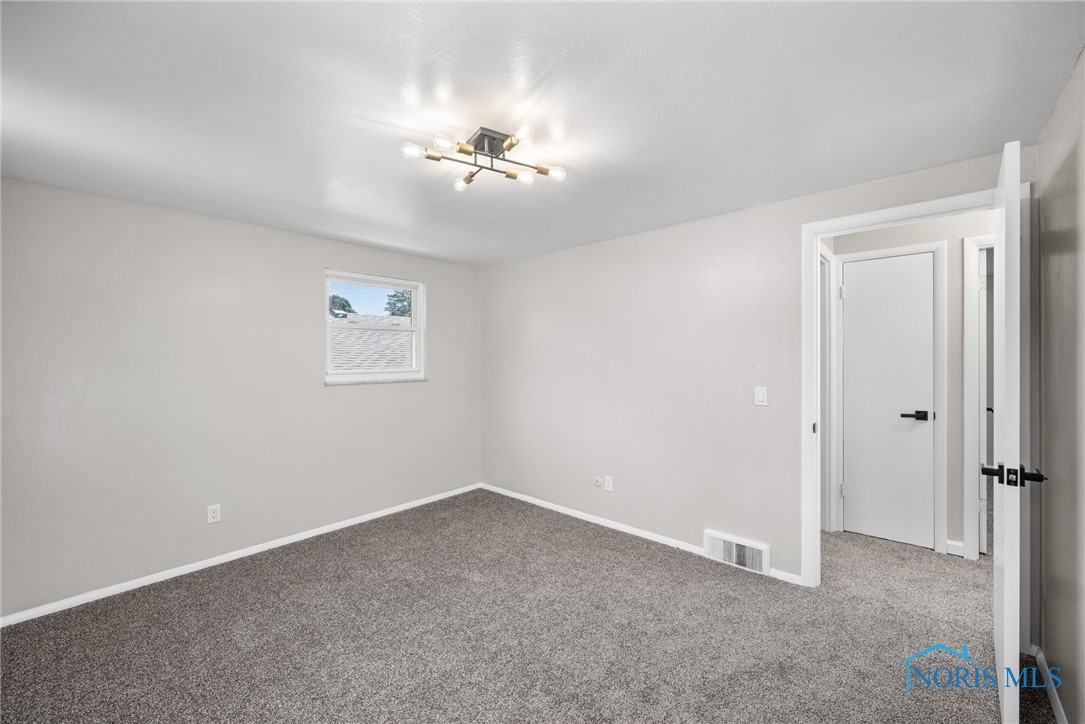 6136 Foth Drive, Toledo, Ohio image 14