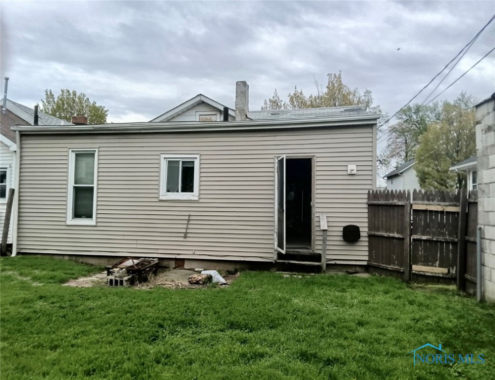 3937 Woodhaven Drive, Toledo, Ohio image 12