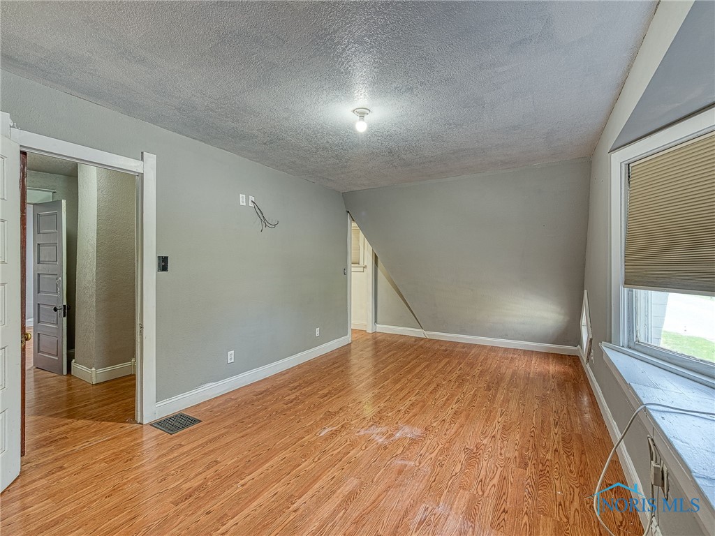 963 South Avenue, Toledo, Ohio image 17