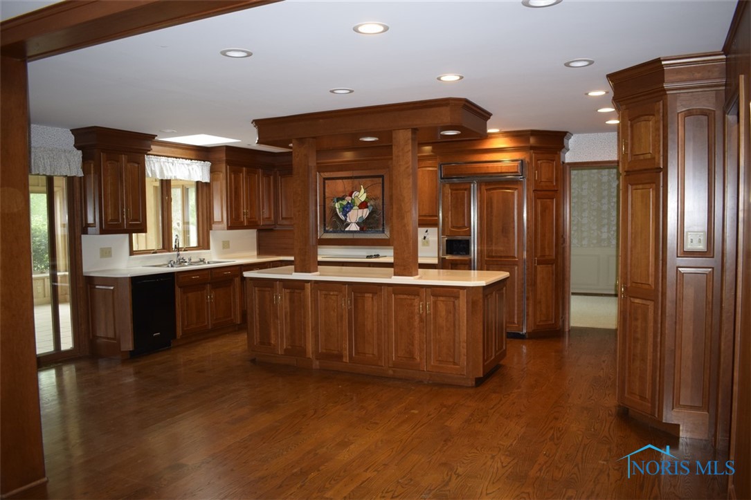 1527 South Court, Findlay, Ohio image 4